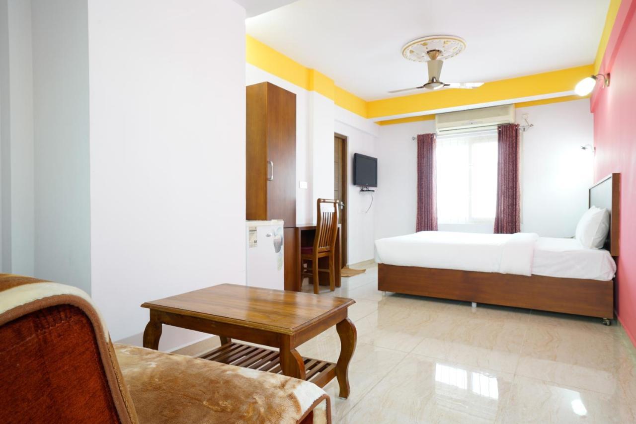Hotel Signature Cochin Kochi Exterior photo
